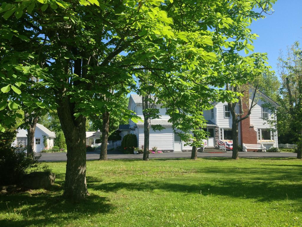 Lukans Farm Resort Hawley Bagian luar foto