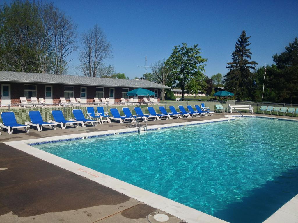 Lukans Farm Resort Hawley Bagian luar foto