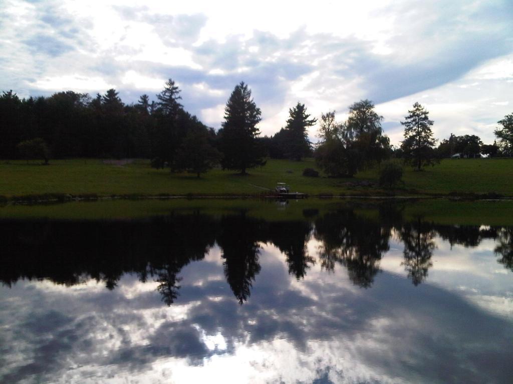 Lukans Farm Resort Hawley Bagian luar foto