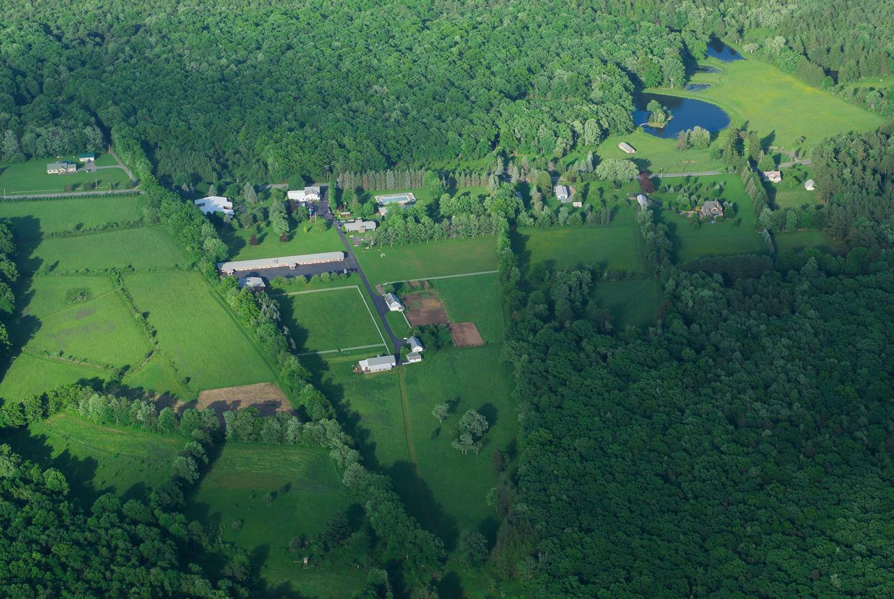 Lukans Farm Resort Hawley Bagian luar foto
