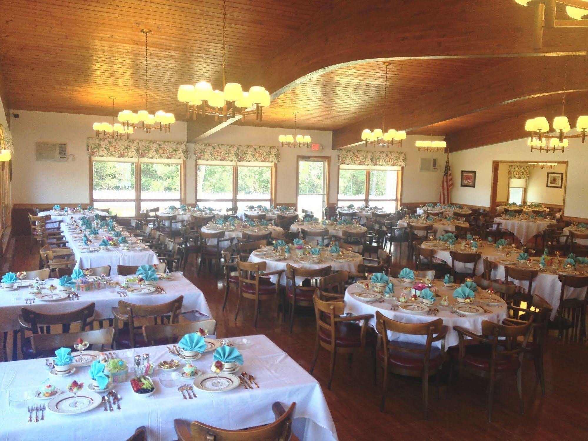 Lukans Farm Resort Hawley Bagian luar foto