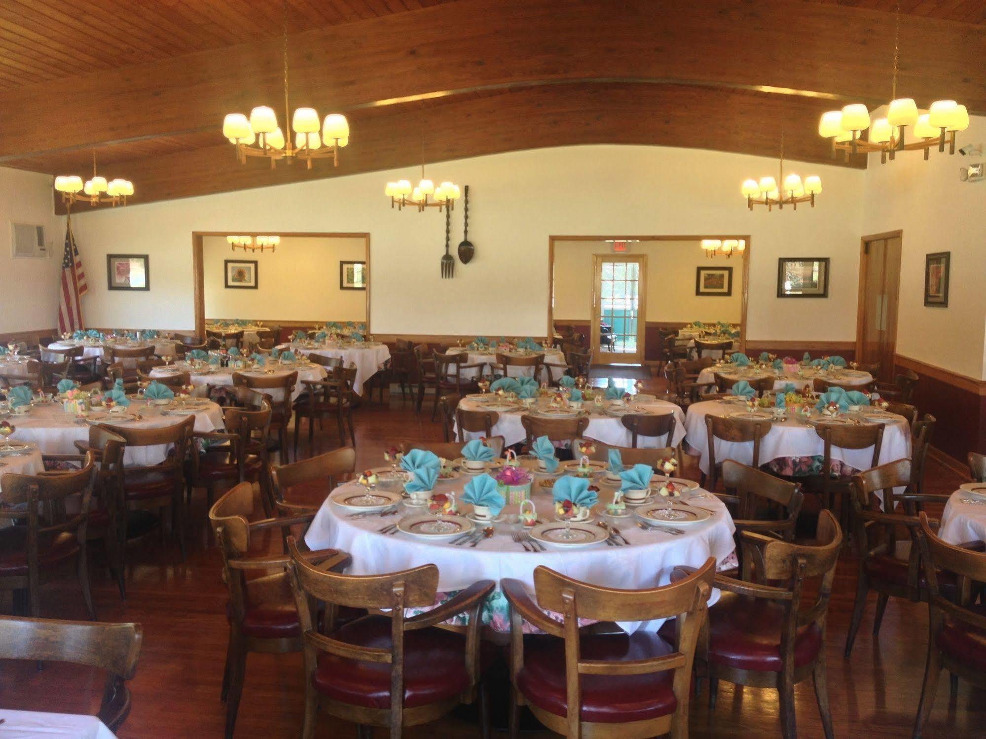 Lukans Farm Resort Hawley Bagian luar foto