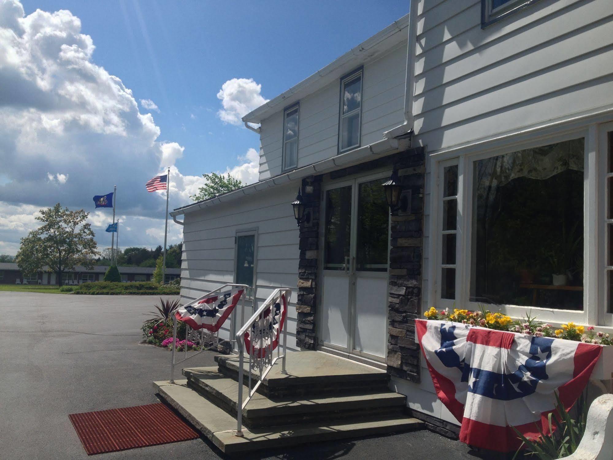 Lukans Farm Resort Hawley Bagian luar foto