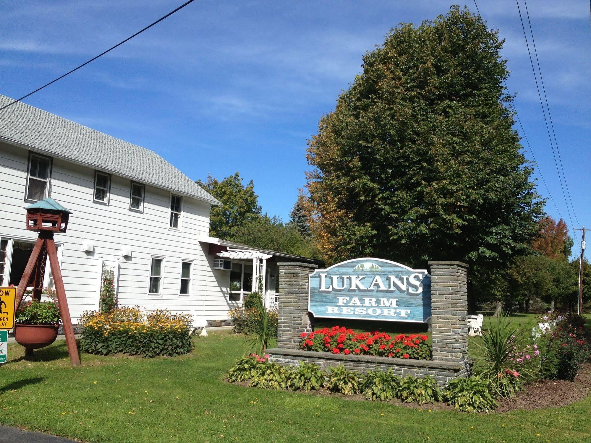 Lukans Farm Resort Hawley Bagian luar foto